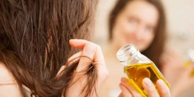 Cách sử dụng dầu mè để kích thích mọc tóc hiệu quả